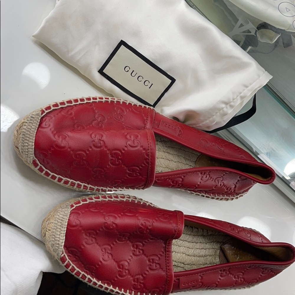 Gucci flats
